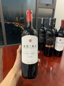 Rượu vang đỏ Arias cao cấp trong set quà tết VIP 3